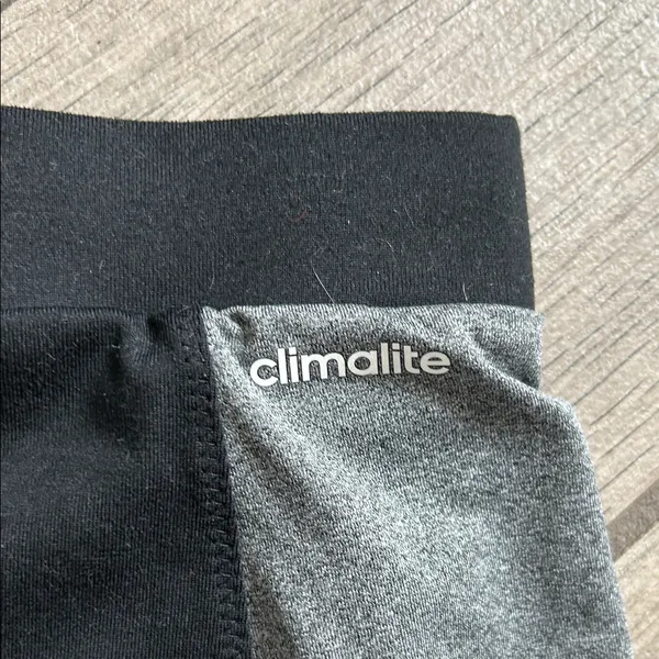 Adidas Black and Gray Sport Skirt - Image 6