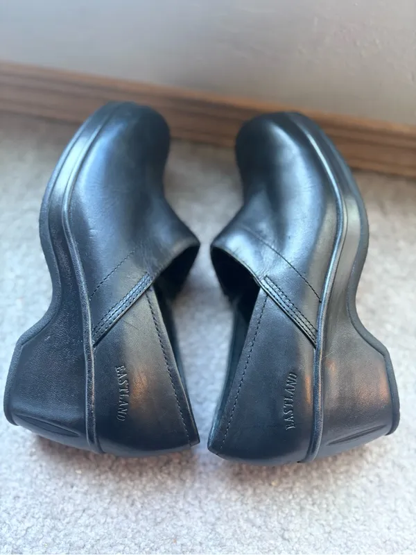 Eastland Black Leather Wedge Clogs 7.5M Dark Academia Chunky Slip On - Image 6