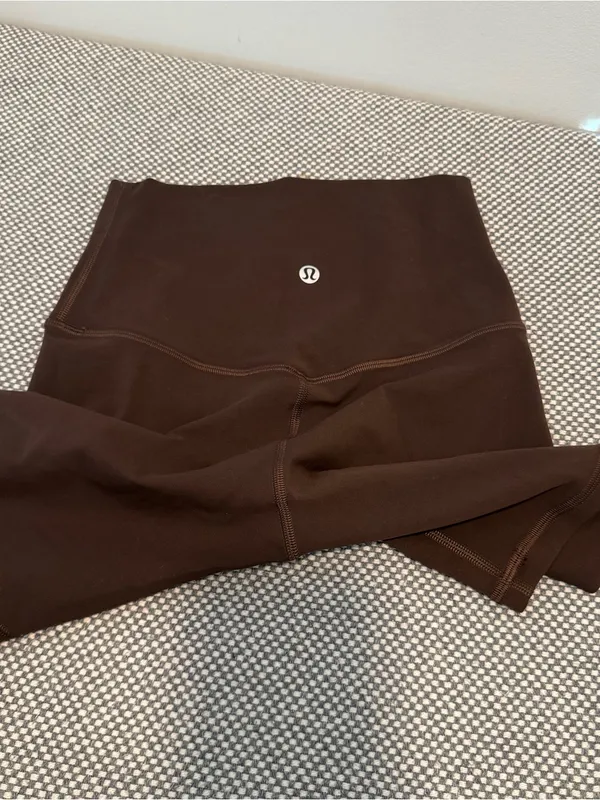 lululemon Align No Line™ High-Rise Short 6" Size 2 Colour Mahogany Muse - Image 6