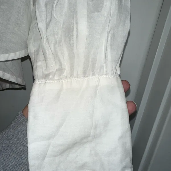 Free People semi sheer white pleated button down shirt Medium NWT - Image 5