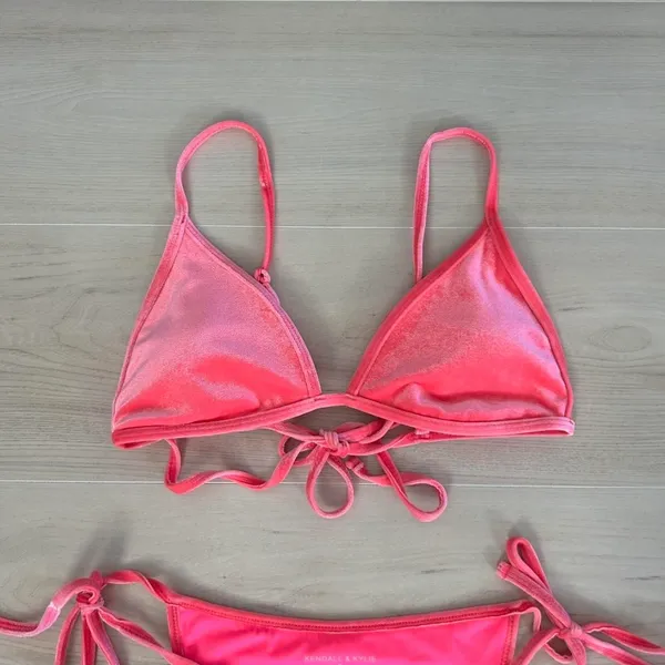 hot pink kendall and kylie velvet bikini set - Image 2