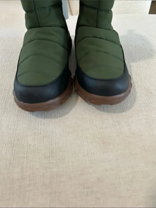 BOGS Cedar Quilt Waterproof boots, Cargo Green, Size 7, NWT no box - Image 9