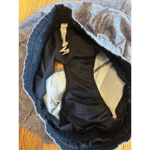 Lululemon Lined Running Shorts Womens 10 Gray - Image 4