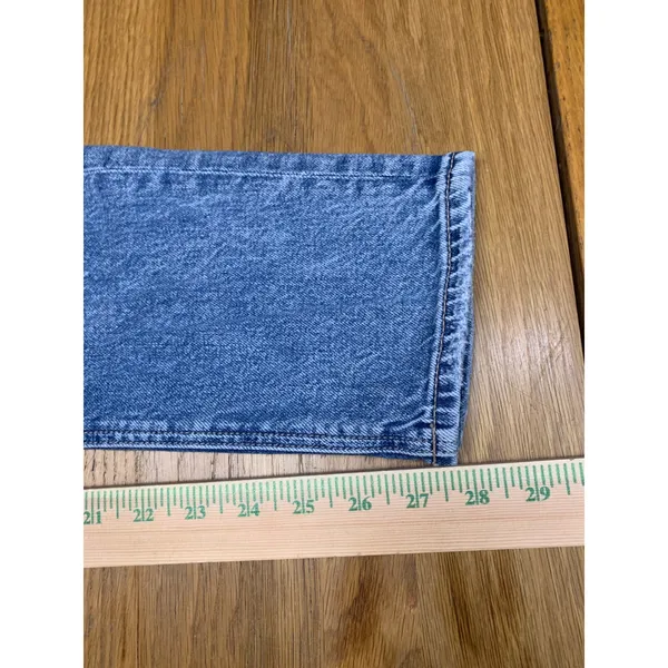 American Eagle Strigid Mom Jeans Womens 4 Regular Distressed Medium‎ Wash Blue - Image 4