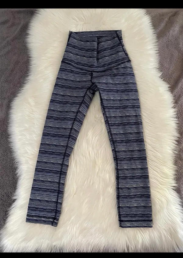 Lululemon Wunder Under Crop Leggings Space Dye Sapphire - Image 5