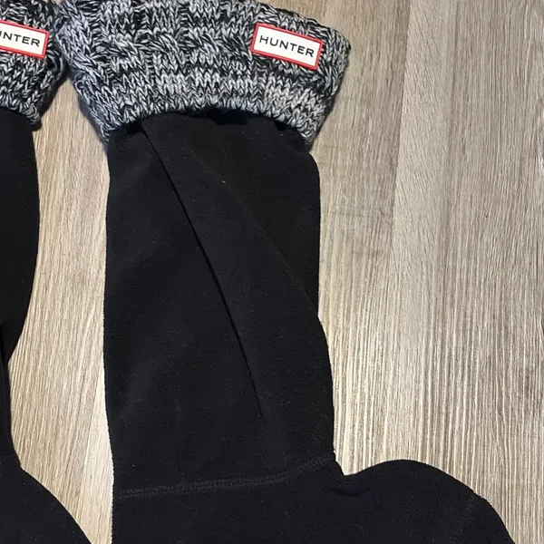 Hunter Women’s Black and Gray Knit Cuff Socks size L - Image 5