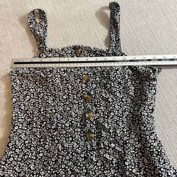 American‎ Eagle Floral Romper Medium Shortall Button Front Smocked Back Boho - Image 4