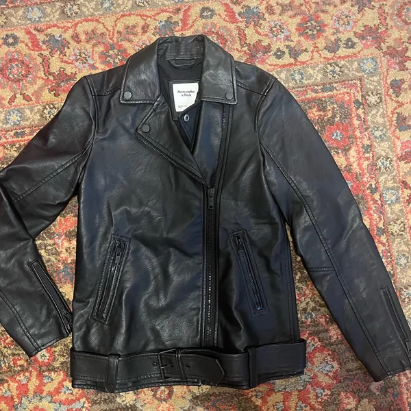 Abercrombie & fitch vegan leather jacket  - Image 4