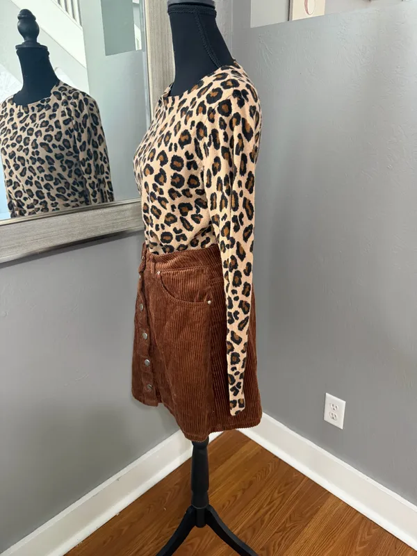 NWT Blue Rain Francesca’s Corduroy Button Front Brown Mini Skirt Size Medium.  - Image 3