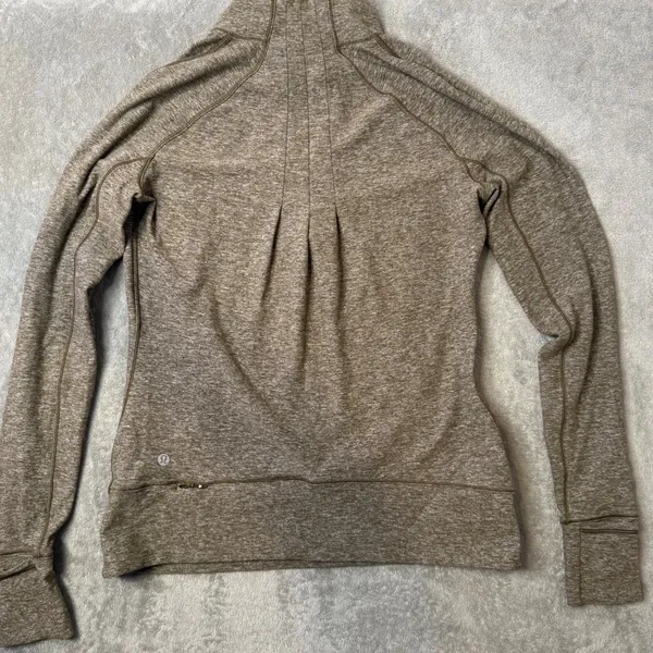Lululemon Rush Hour 1/2 Zip Heathered Military Green Pullover Size 8‎ Active - Image 4