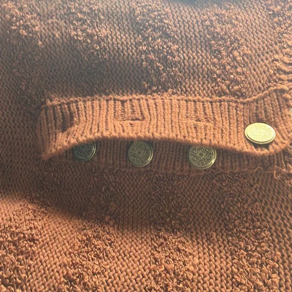 FINAL MARKDOWN Evian Rich Brown Knit Sweater medium - Image 4