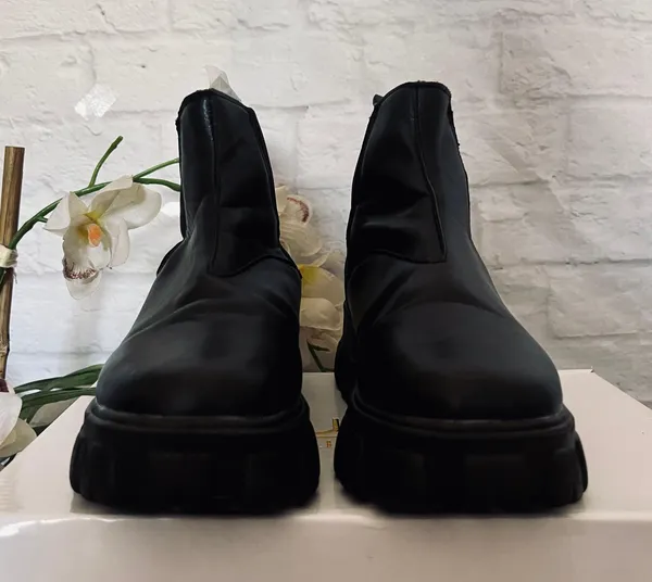 Boutique Lug Sole Boots - Image 4