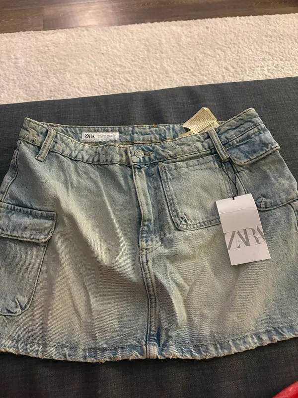 NWT ZARA DENIM CARGO MINI SKIRT. Size Large - Image 6