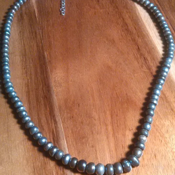 Elegant Grey Pearl Stainless Steel Necklace (18 Inches) - Image 4