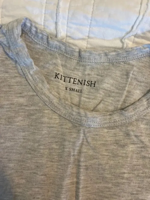 Kittenish Gray Muscle Tank with Pink 'Mermaids & Bandanas' Graphic - Image 3