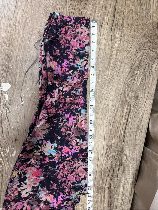 Lululemon Base Pace High-Rise Crop‎ 23" Stencil Blossom Red size 12 - Image 6