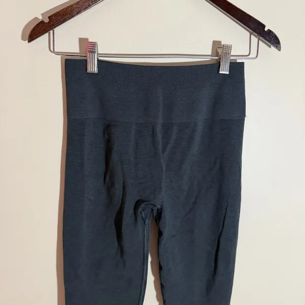 Alphalete Seamless Leggings - Image 6
