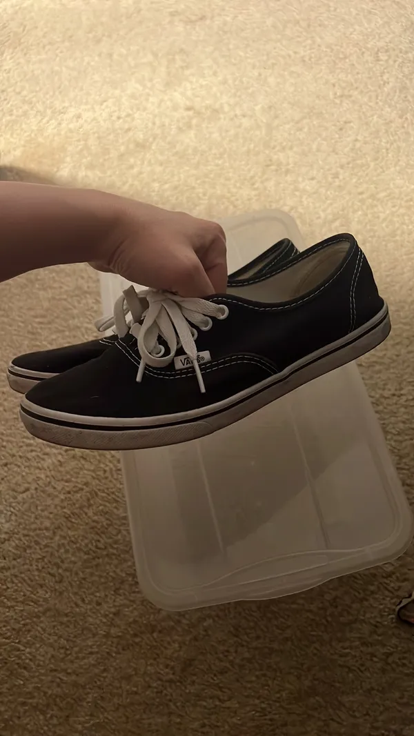 Vans for women’s size 7 - Image 2