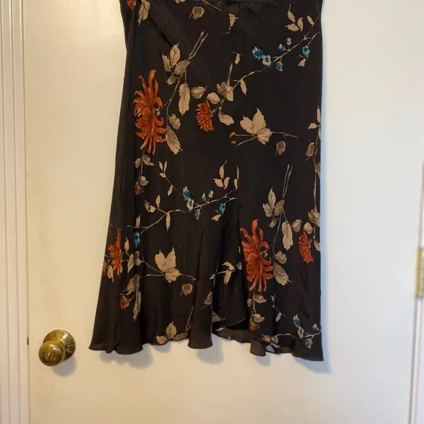 Old Navy brown and tan floral, print pencil skirt - Image 5