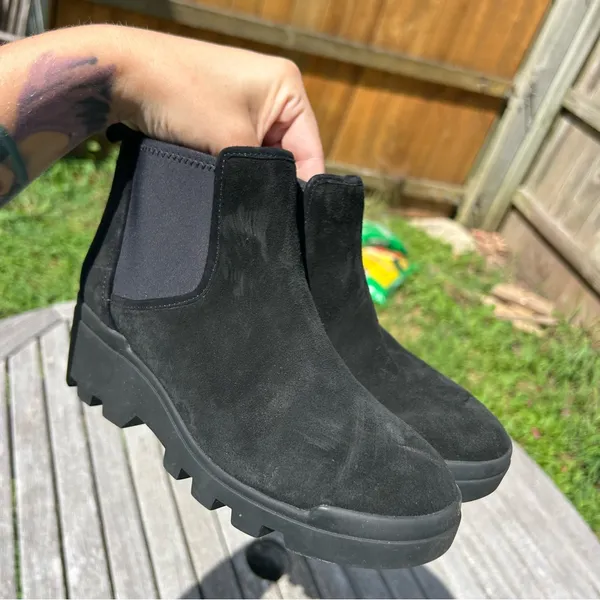 Eileen Fisher Splash Waterproof Suede Chelsea Bootie in Black,‎ size 5.5 - Image 9
