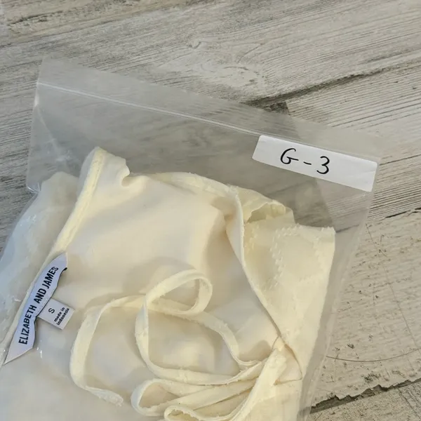 Elizabeth and James Cream Peplum Long Sleeve Peasant Blouse V-Neck Tie‎ Front Sm - Image 14