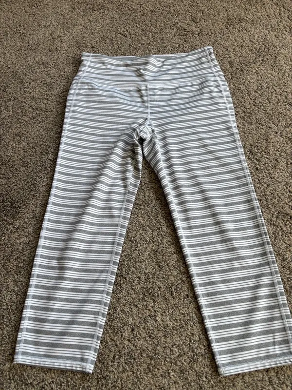 Athleta White and Gray Striped Leggings size large - Image 2