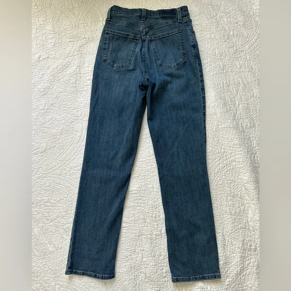 Abercrombie & Fitch Curve Love Ultra High Rise 90s Straight Jean size 26 - Image 3