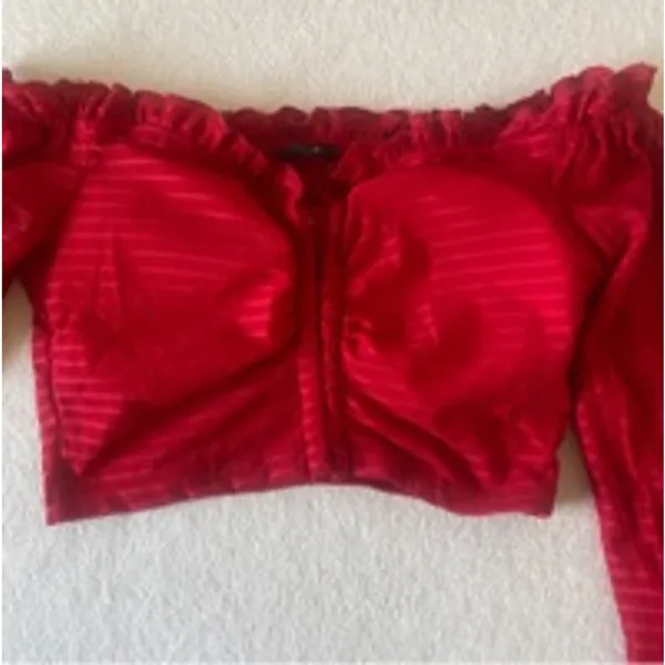 Red crop top long sleeve‎ - Image 2