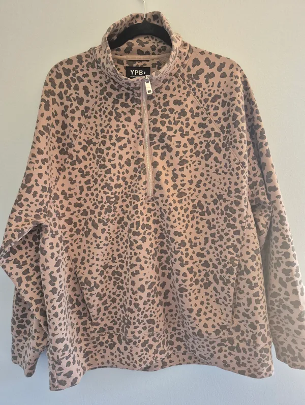 Abercrombie YPB Cheetah Print Half-Zip Pullover - Brown and Black Large - Image 2