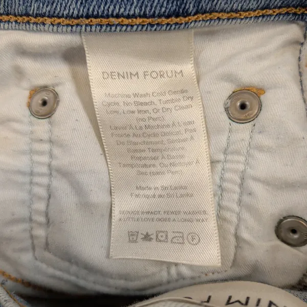 Denim Forum The Nico Mid Rise Skinny Crop Jeans Light Wash Raw Hem Size 28 - Image 4