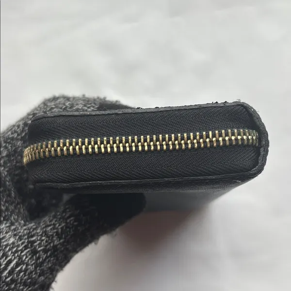Michael Kors Leather Zip Around Wallet / Wristlet Black GUC - Image 8