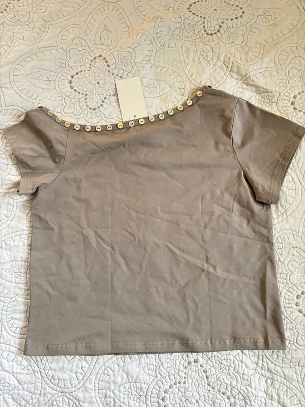 Scandivv Gray Top - Image 3