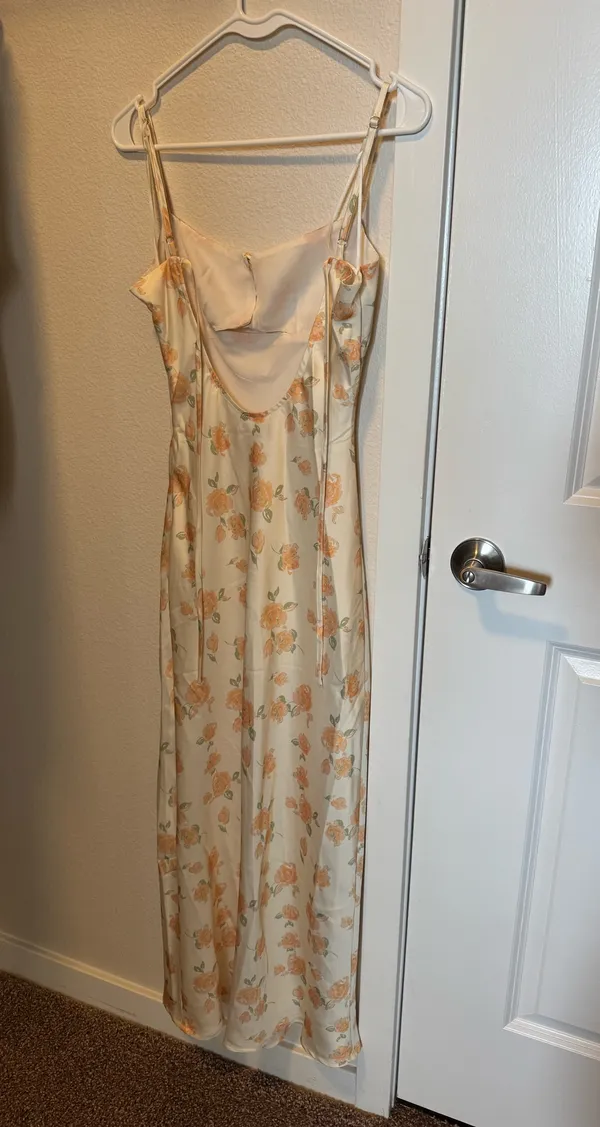 Pale Yellow Dress w/ Orange Floral Tie-back cutout - Image 7