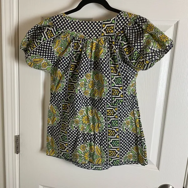 Floral Print Women's Top 100% cotton size medium - Image 7