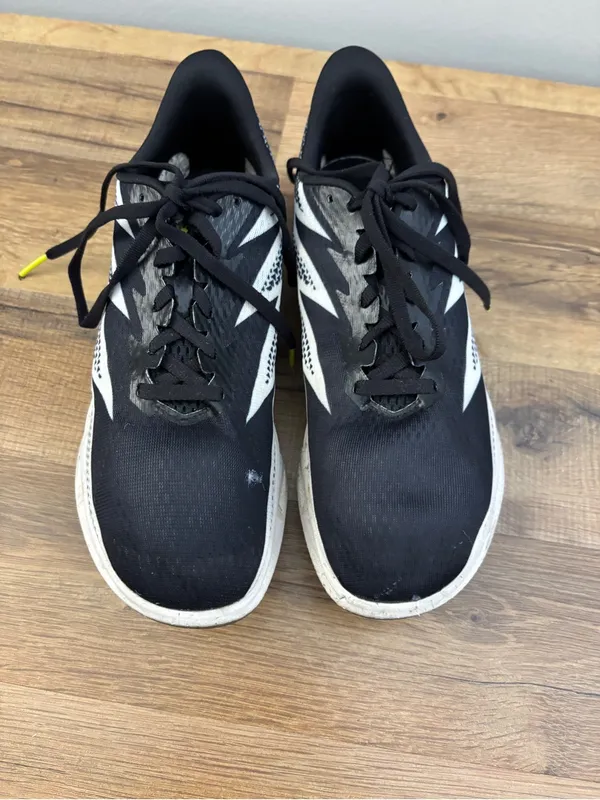 Hoka One One Crescendo MD Track Spikes Athletic Shoes - Image 5
