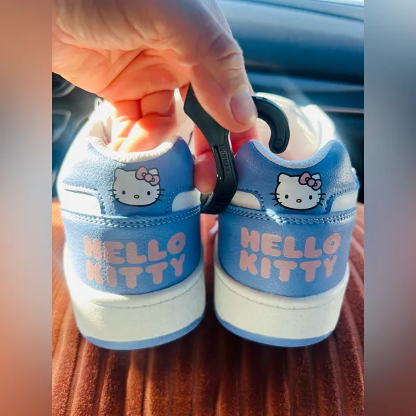 Hello Kitty by Sanrio Women's Casual Court Sneakers size 9 - Image 5