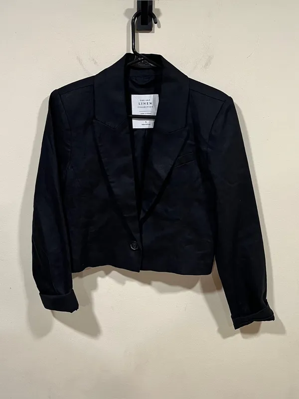 NWT Abercrombie & Fitch 100% linen black One Button Cropped Blazer size S - Image 2