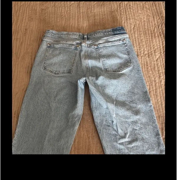 Abercrombie Women’s Mid-rise Straight Jeans - Image 3