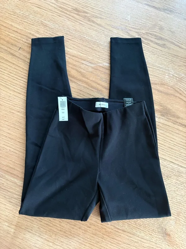 Aritzia Black Slim Tailored Pants - Image 4