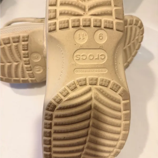 CROCS Unisex Tan Sandals - Image 5