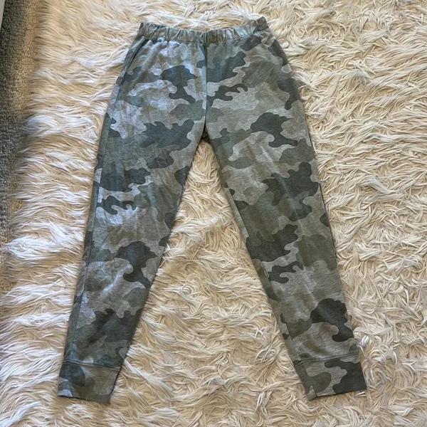 Charming Charlie Camo Sweatpants - Image 2