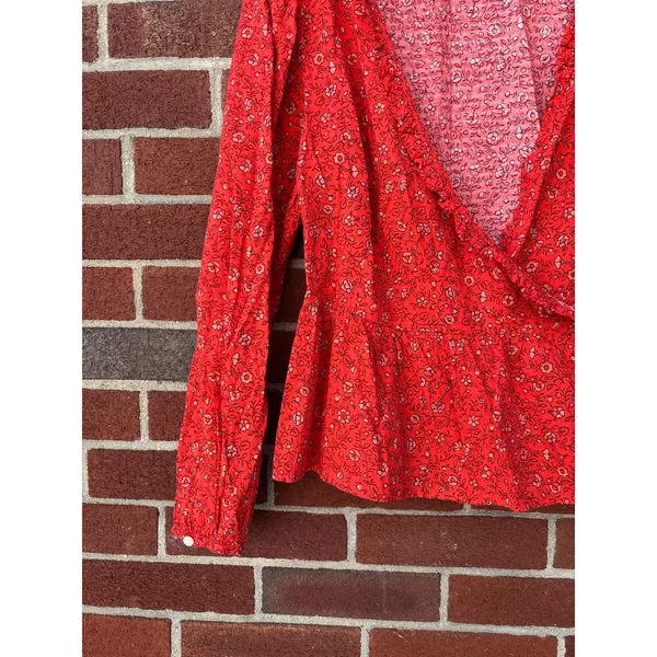 Universal Thread Red Floral Wrap Blouse Womens Large Long Sleeve Tie Waist - Image 4