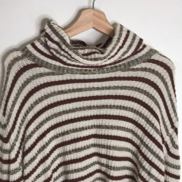 Urban Outfitters Women's Mackenna Stripe Mock Neck Cropped Pullover Sweater L - Image 3