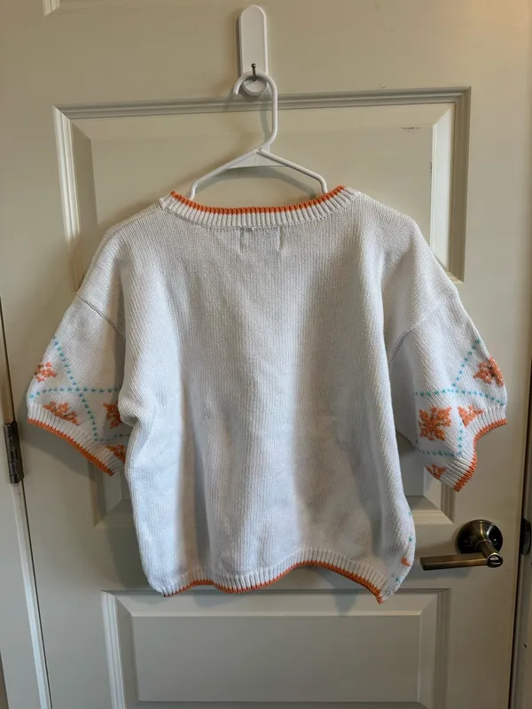 Vintage Cambridge Dry Goods White Decorative Short Sleeve Sweater - Image 4