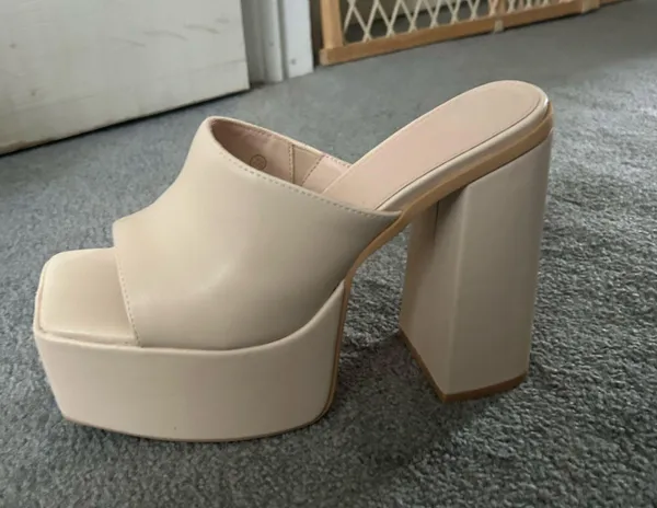 Amazon Chunky platform heels - Image 3