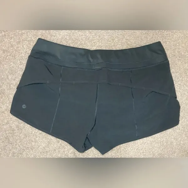 CRZ Yoga Lined Running Shorts Size Medium Olive Green - Image 3