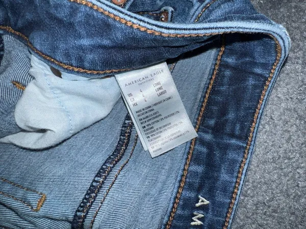 American Eagle Jeans - Image 3