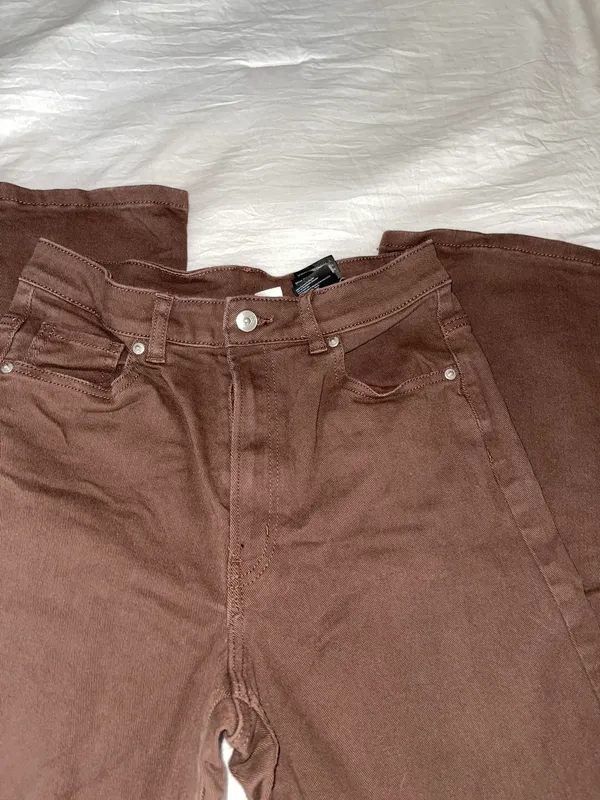 H&M High Waisted Jeans Wide Leg - Image 3