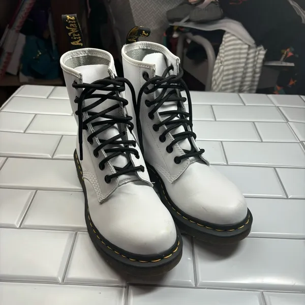 Dr/Doc Martens 1460 SMOOTH LEATHER LACE UP BOOTS‎ US 7 White - Image 6