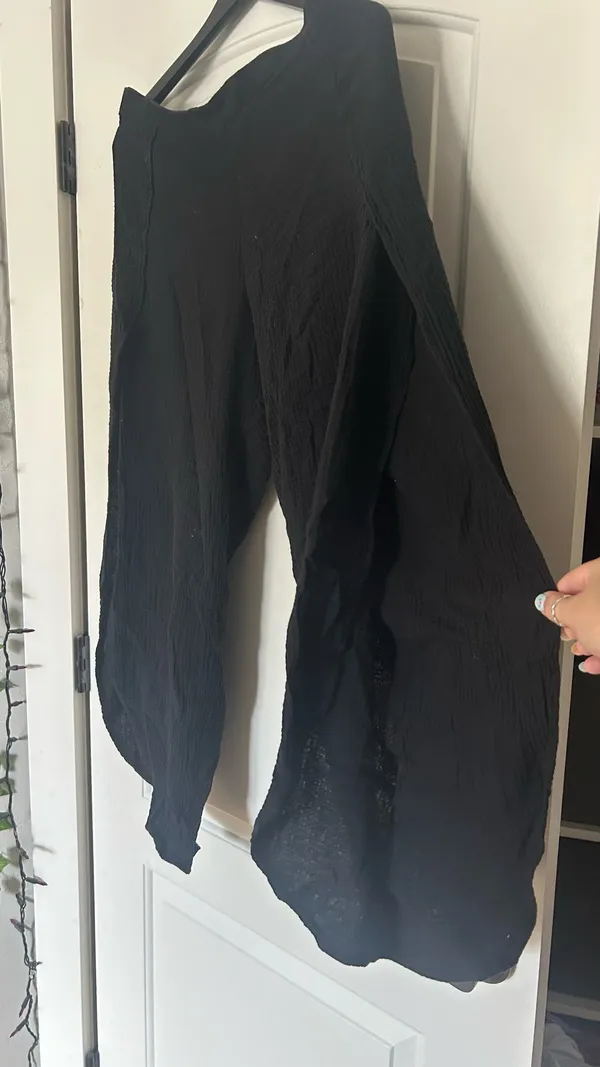 Black unisex linen mid calf with cuts on the side pants - Image 2